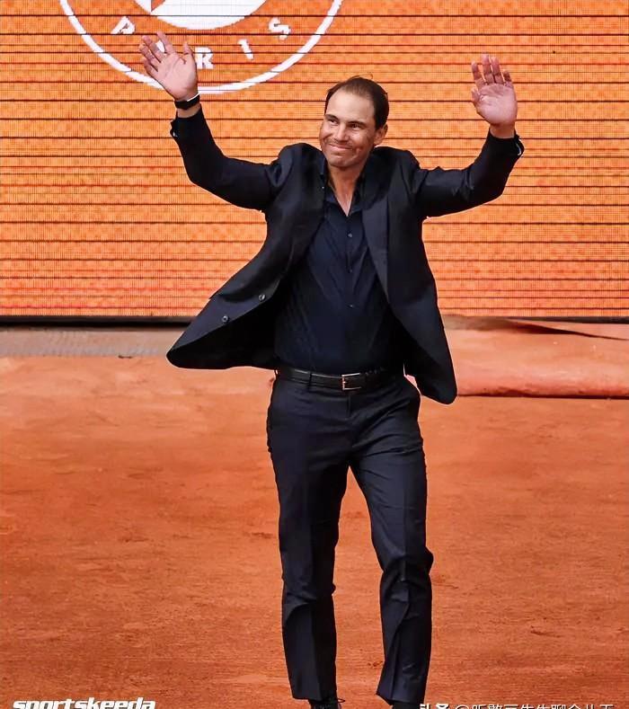 爱游戏娱乐-快船前途光明！，纳达尔新星重要助攻表现突出观众掌声雷动-爱游戏娱乐