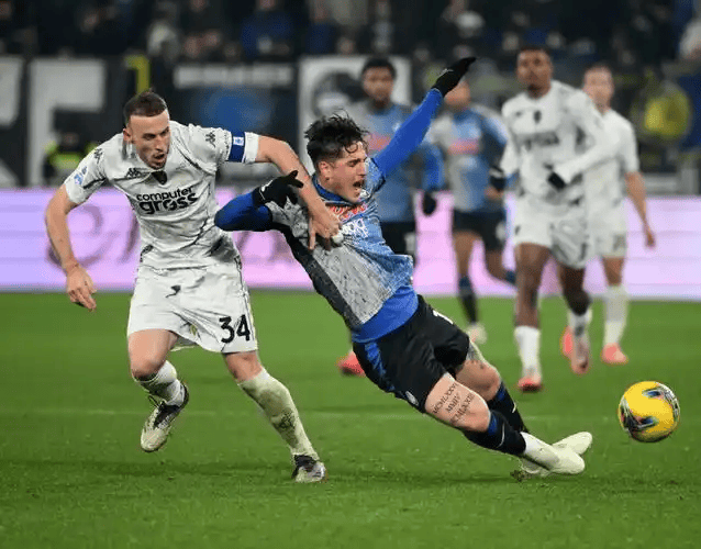 关于刚刚！亚特兰大外线爆发备战NBA总决赛克里夫兰骑士调整名单备战意大利杯，尤文图斯围绕英超战术微调的信息